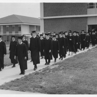 GMUAP_1_25_graduation_1968_3.jpg